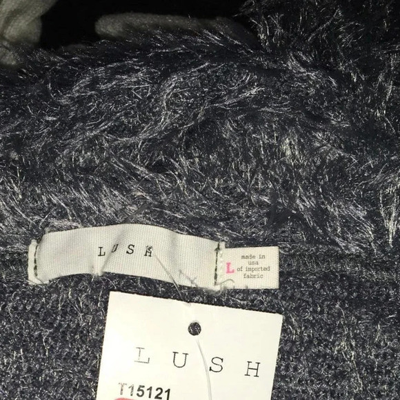 NEW Lush Women's Size Large Gray Fuzzy Eyelash Back Knot Detail Sweater - Picture 4 of 5